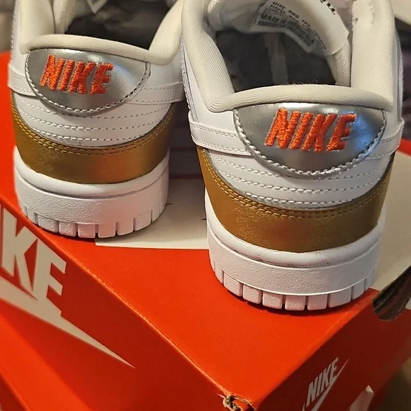 Nike Sneakers - Picture 5 of 5